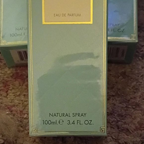 Signature Eau de Parfum - Elegant Green Fragrance - Picture 4 of 6